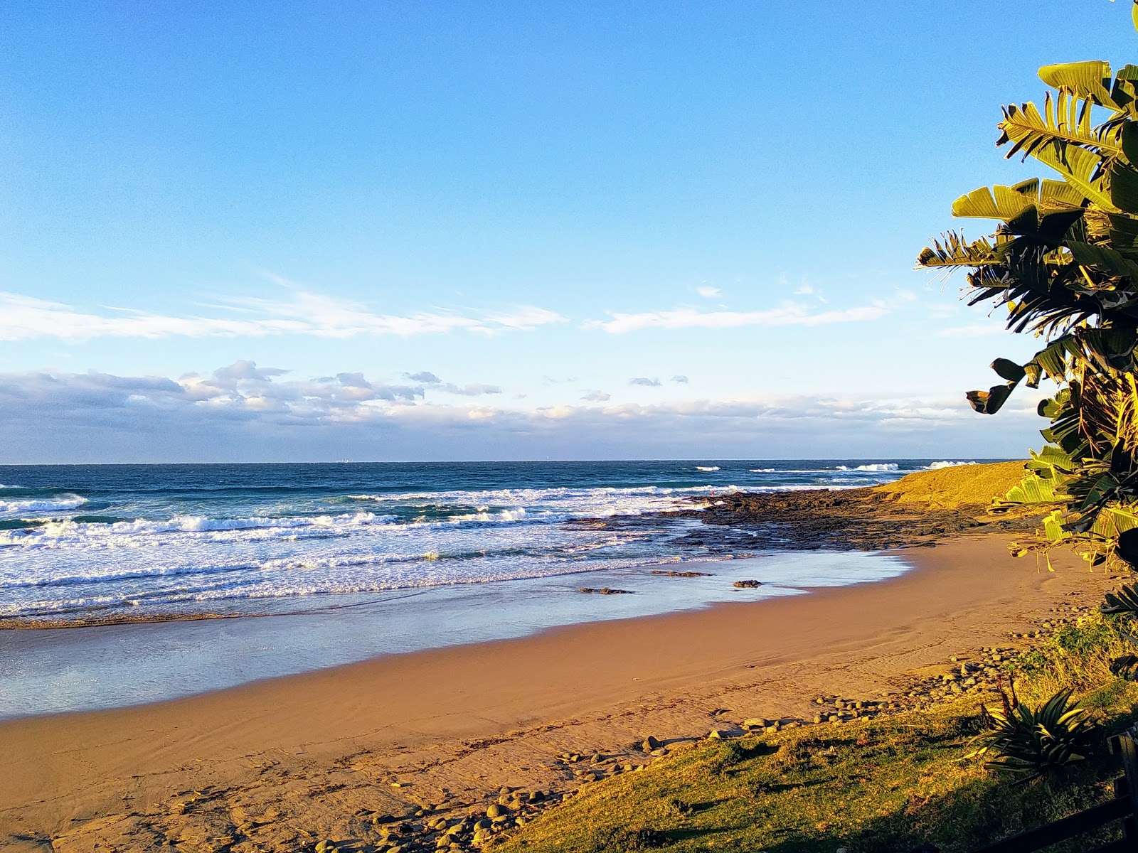 Foto di Kamnandi beach con una superficie del sabbia beige