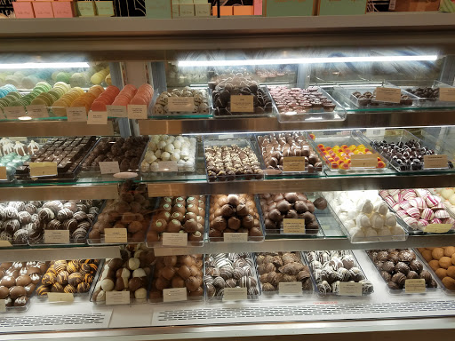 Shopping Mall «The Woodlands Mall», reviews and photos, 1201 Lake Woodlands Dr Suite 700, The Woodlands, TX 77380, USA