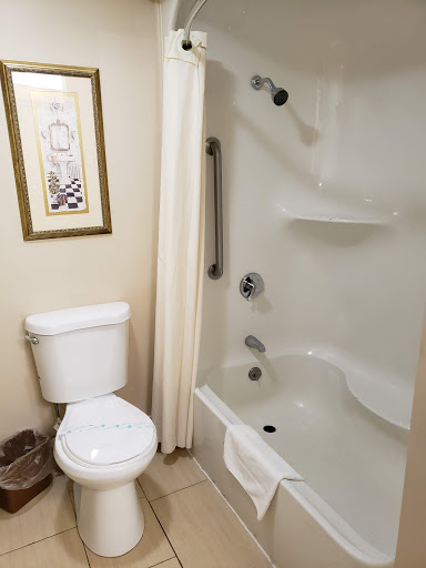 Hotel «Hampton Falls Inn», reviews and photos, 11 Lafayette Rd, Hampton Falls, NH 03844, USA