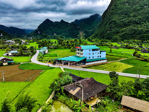 Nhà Khách Lan Hương