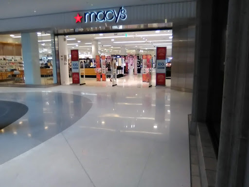 Shopping Mall «Beverly Center», reviews and photos, 8500 Beverly Blvd, Los Angeles, CA 90048, USA