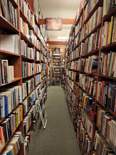 Used Book Store «Downtown Books Bought & Sold», reviews and photos, 624 N Broadway St, Milwaukee, WI 53212, USA