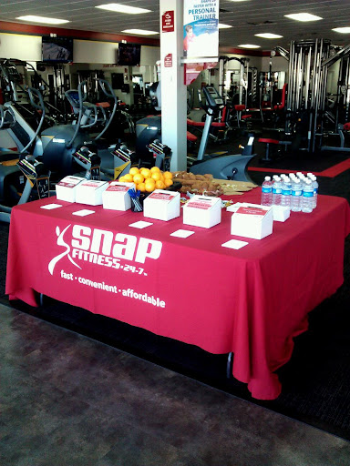 Gym «Snap Fitness», reviews and photos, 202 E House St, Alvin, TX 77511, USA