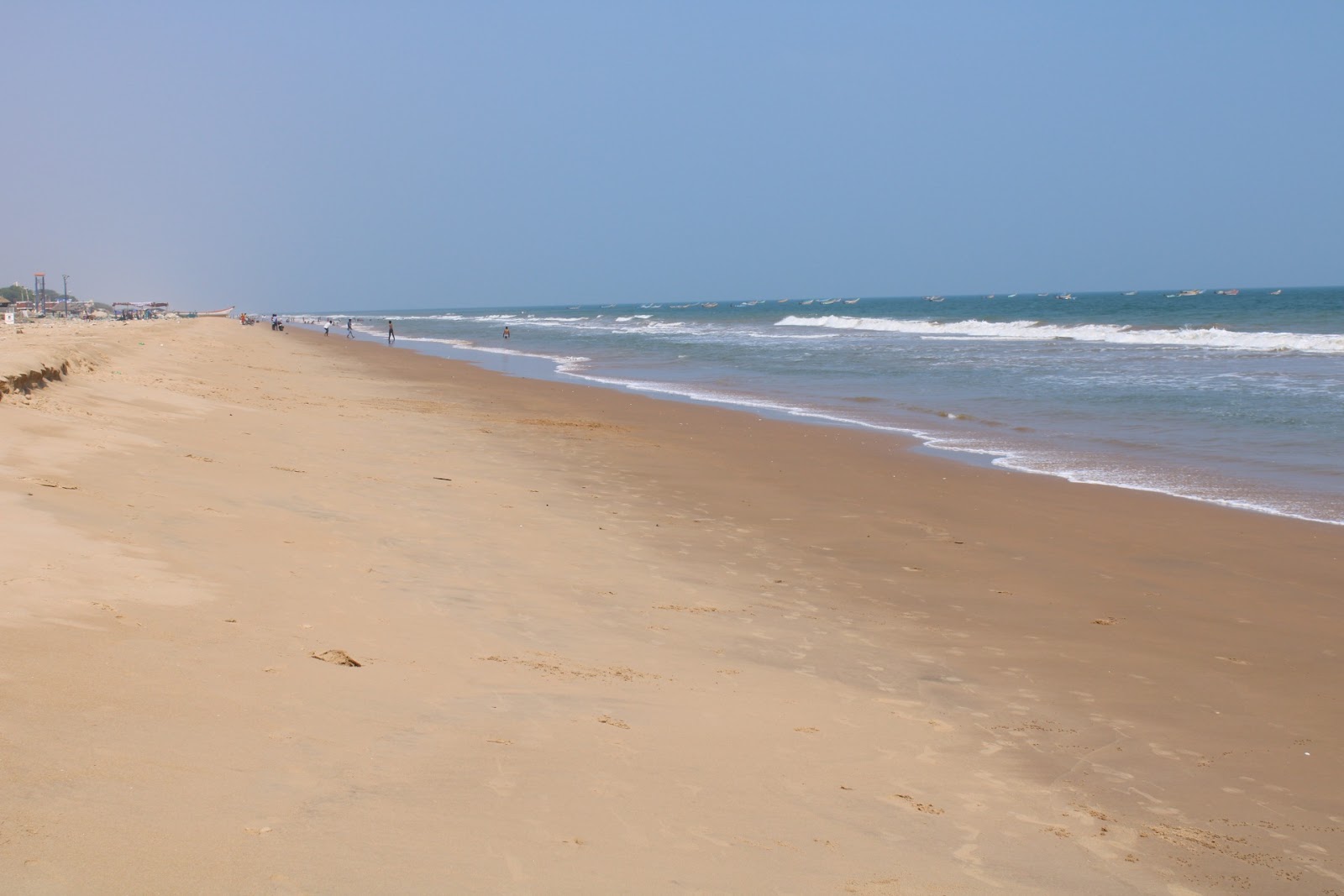 Φωτογραφία του Kothapatnam Beach με επίπεδο καθαριότητας εν μέρει καθαρό