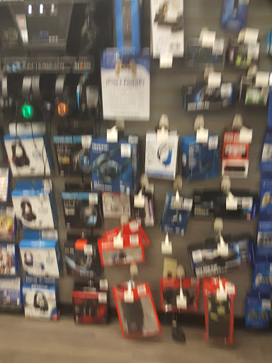 Video Game Store «GameStop», reviews and photos, 7655 Jolly Ln, Brooklyn Park, MN 55428, USA