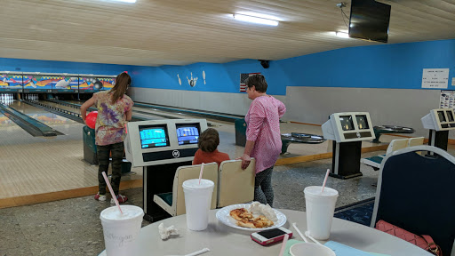 Bowling Alley «Bowling Center», reviews and photos, 1231 S Scott St, Bluffton, IN 46714, USA