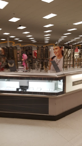 Department Store «Target», reviews and photos, 240 Market Dr, Elyria, OH 44035, USA