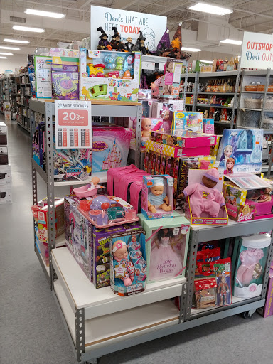 Home Goods Store «Tuesday Morning», reviews and photos, 2325 S Stemmons Fwy #103, Lewisville, TX 75067, USA