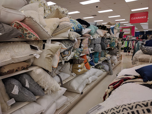 Department Store «Marshalls & HomeGoods», reviews and photos, 4950 Hadley Center Dr, South Plainfield, NJ 07080, USA