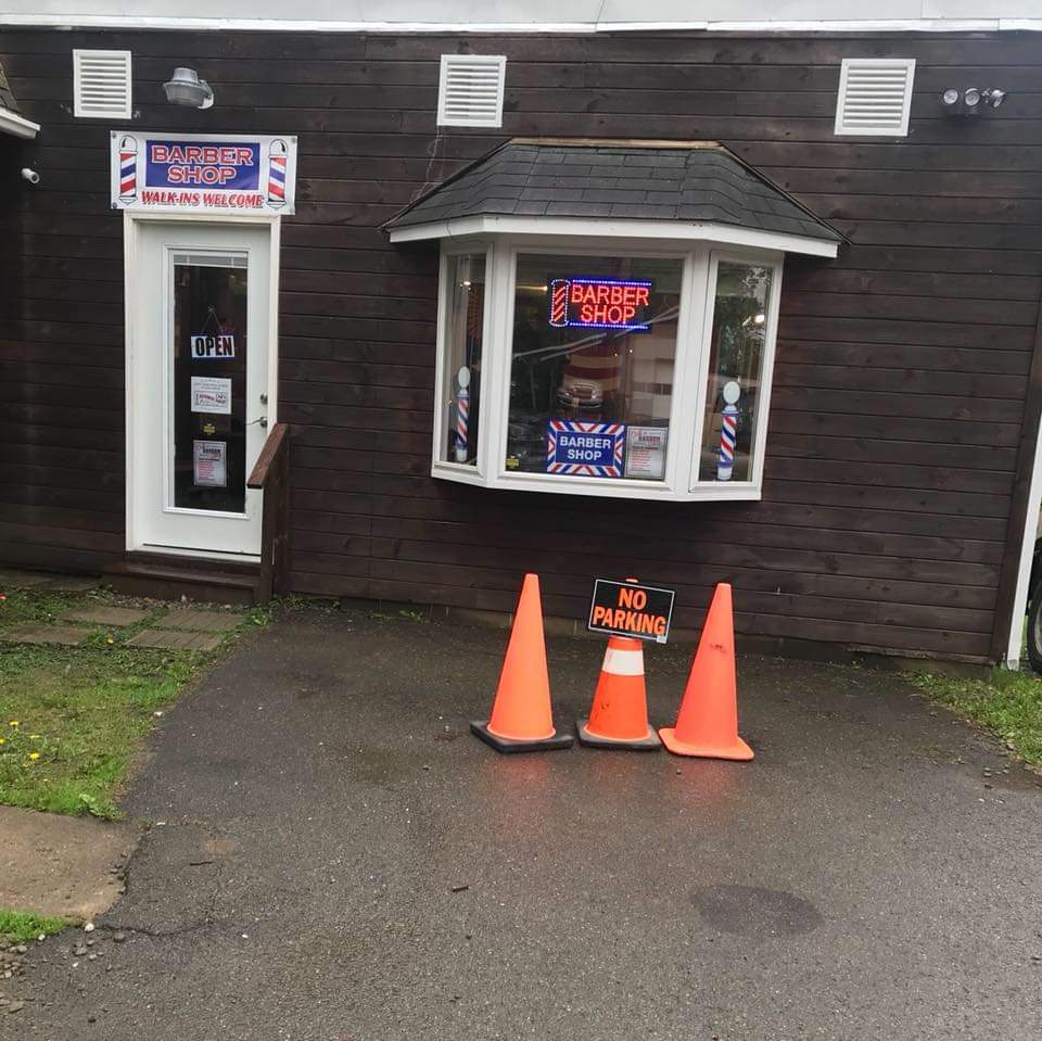 Oak's Barber Shop 14779
