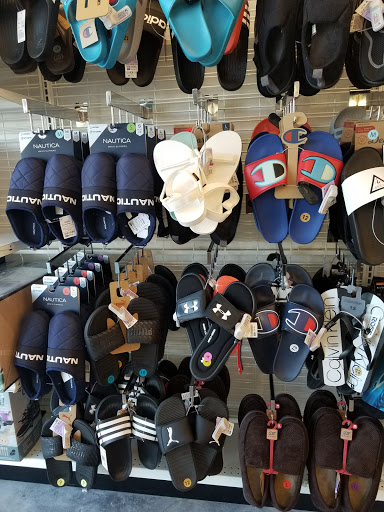 Clothing Store «Ross Dress for Less», reviews and photos, 640 Concar Dr, San Mateo, CA 94402, USA