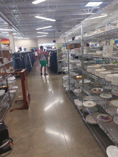 Thrift Store «Goodwill Store & Donation Center», reviews and photos, 5518 Touhy Ave, Skokie, IL 60077, USA