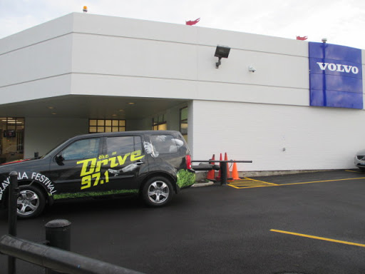 Car Dealer «Howard Orloff Volvo», reviews and photos, 1924 N Paulina St, Chicago, IL 60622, USA