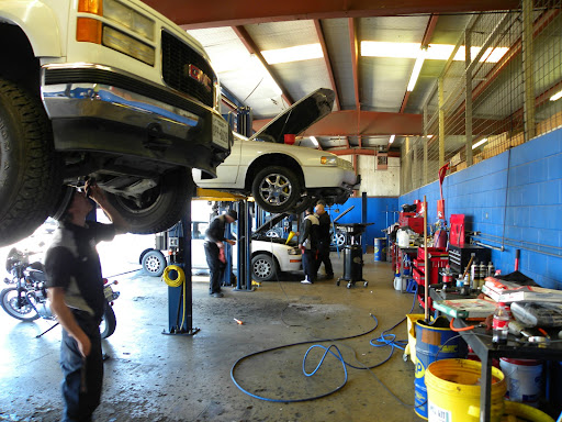 Transmission Shop «AAMCO Transmissions & Total Car Care», reviews and photos, 1402 S Seguin Ave, New Braunfels, TX 78130, USA