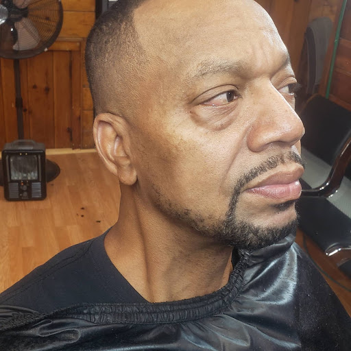 Barber Shop «Newport Barber Shop», reviews and photos, 4 Clinton Sq, Poughkeepsie, NY 12601, USA