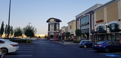 Mexican Restaurant «Chipotle Mexican Grill», reviews and photos, 17250 Southcenter Pkwy #108, Tukwila, WA 98188, USA