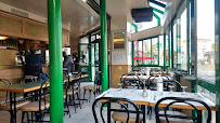 Atmosphère du Restaurant Le Progrès Café Bar Brasserie à Fontenay-sous-Bois - n°2