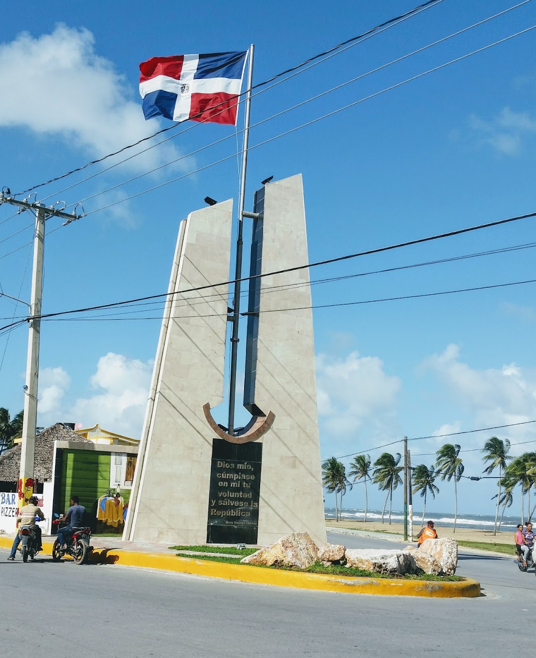 Monumento A Maria Trinidad sanchez