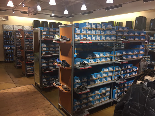 Sportswear Store «Columbia Sportswear Outlet Store at Houston Premium Outlets», reviews and photos, 29300 Hempstead Rd, Cypress, TX 77433, USA