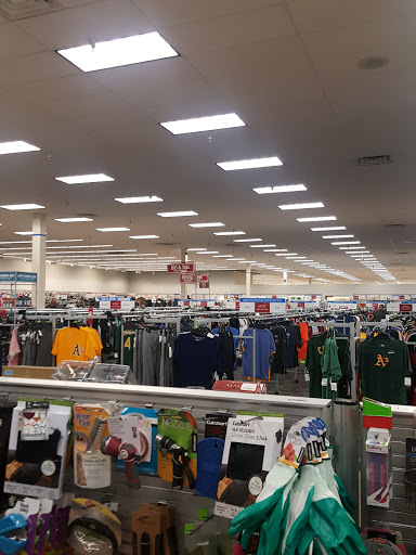 Clothing Store «Burlington Coat Factory», reviews and photos, 3702 E Hammer Ln, Stockton, CA 95212, USA