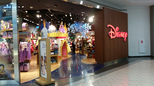 Disney Store, 9090 Destiny USA Dr, Syracuse, NY 13204, USA, 