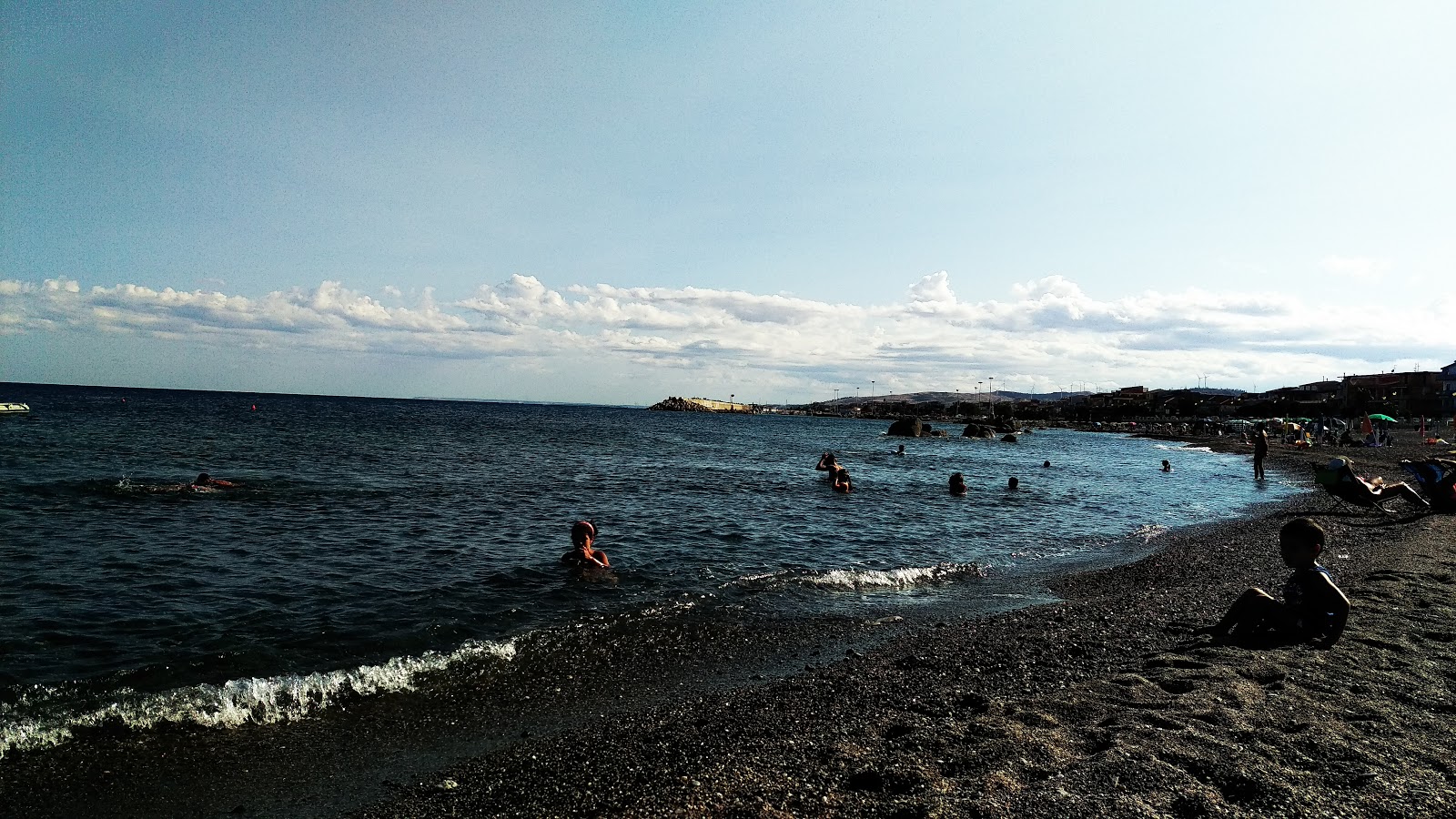 Fotografie cu Ciro' Marina beach cu nivelul de curățenie in medie