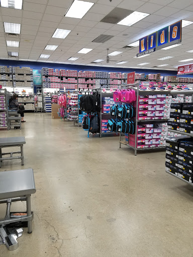 Shoe Store «SKECHERS Factory Outlet», reviews and photos, 1304 S Harbor Blvd, Fullerton, CA 92832, USA