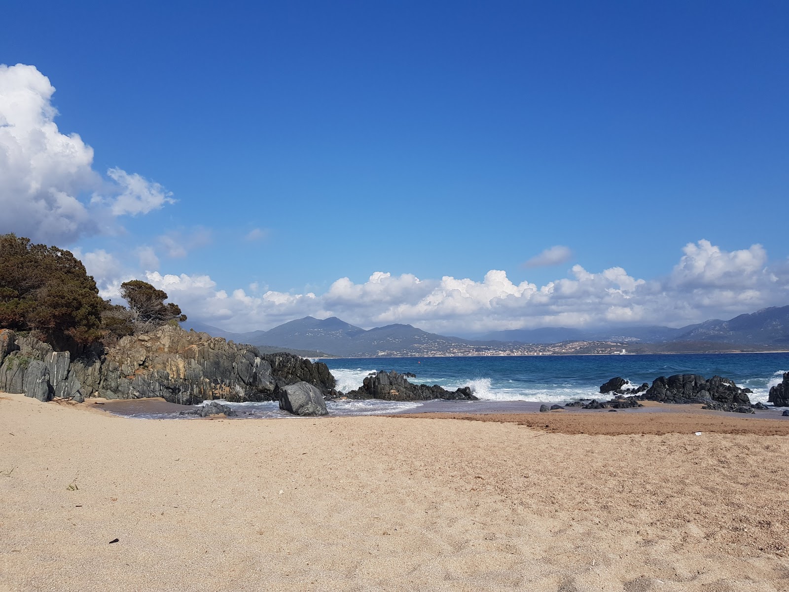 Foto di Scodi Neri beach II - luogo popolare tra gli intenditori del relax