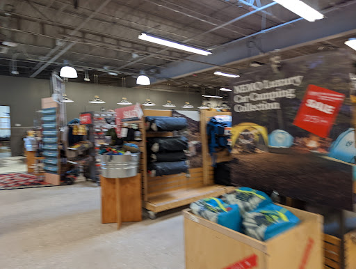Camping Store «REI», reviews and photos, 200 Ridge Pike #115, Conshohocken, PA 19428, USA