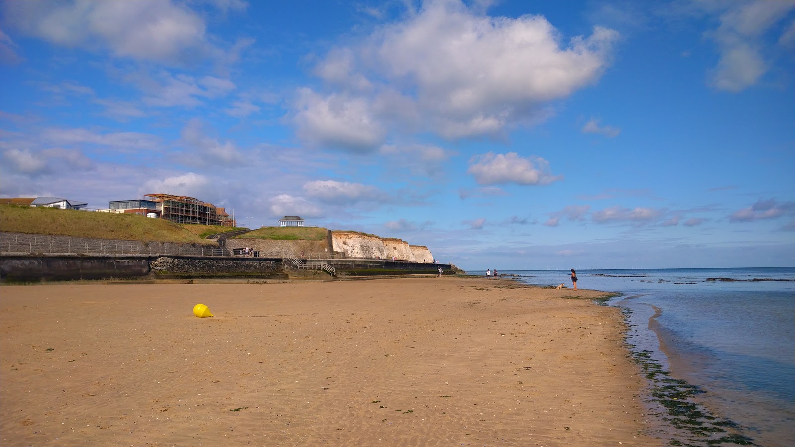 Foto van St. Mildred's Bay met hoog niveau van netheid