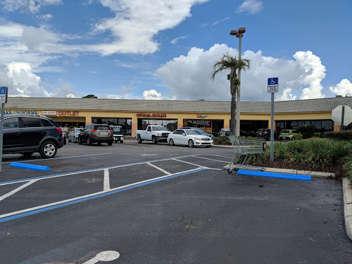 Shopping Mall «Lake Village Shopping MallKitchengaets», reviews and photos, 10601 US-441, Leesburg, FL 34788, USA