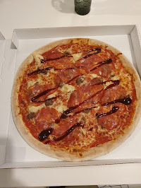 Pepperoni du Pizzas à emporter Lisa Pizza à Soucieu-en-Jarrest - n°1