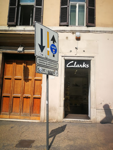 Clarks Shop Roma Tritone