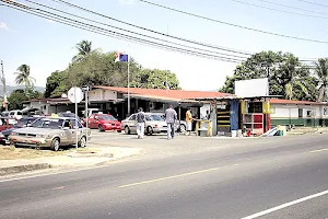 Centro de Salud de Tocumen image