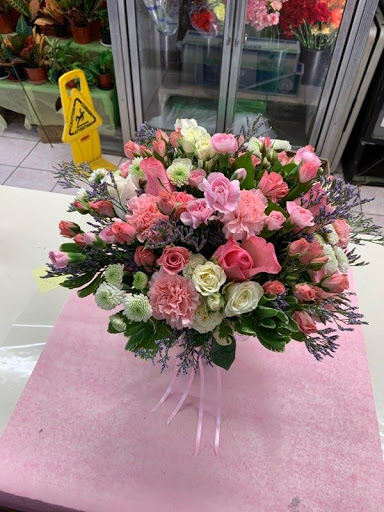 Dried Flower Shop «Creative Flower And Gift Shop», reviews and photos, 84-48 Eliot Ave, Middle Village, NY 11379, USA