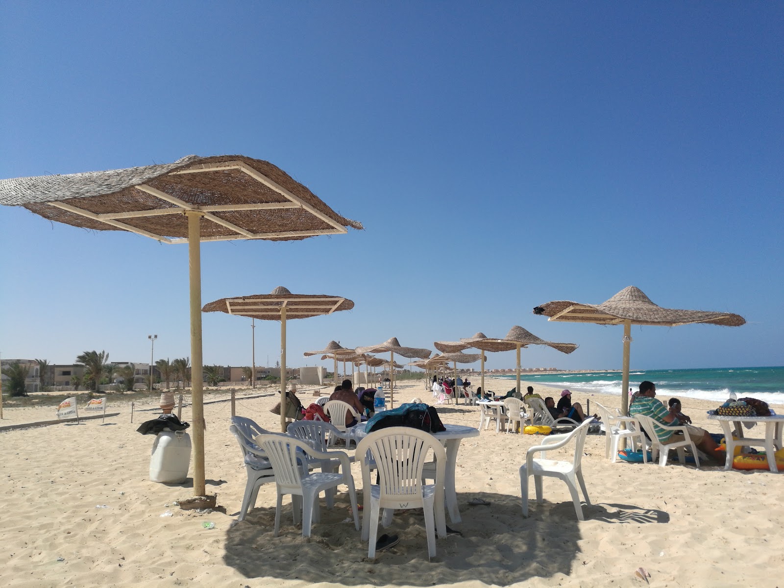 Photo of Santa Monika Beach with very clean level of cleanliness