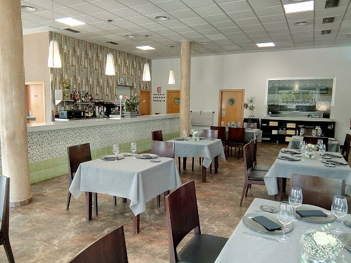 Restaurante El Tossal - Av. de la Vall dAlbaida, 2, 46892 Montaverner, Valencia, España