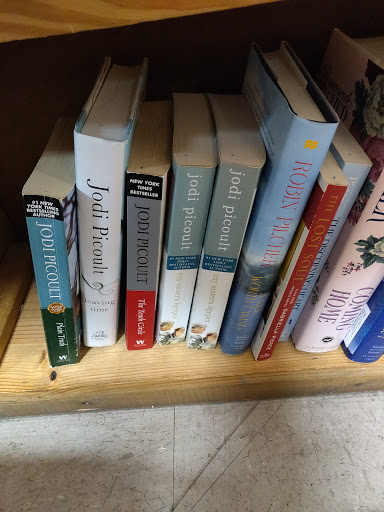 Book Store «Half Price Books Outlet», reviews and photos, 1785 Campbell Ln, Bowling Green, KY 42104, USA