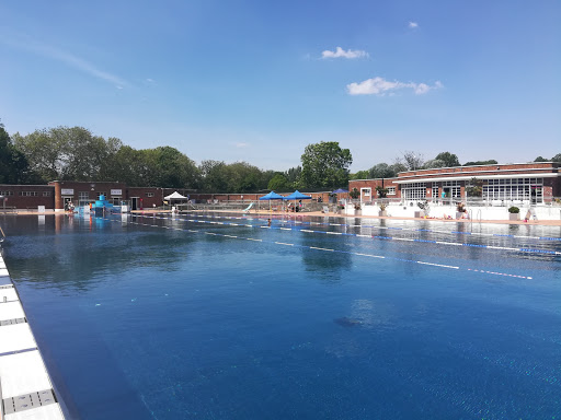 Parliament Hill Fields Lido