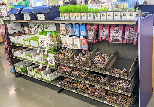 Pet Supply Store «Petco Animal Supplies», reviews and photos, 12444 NW 10th St #301, Yukon, OK 73099, USA