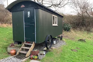 Hut in the Sheep Wash image