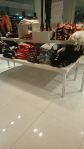 Clothing Store «Forever 21», reviews and photos, 1701 Sunrise Hwy C1, Bay Shore, NY 11706, USA