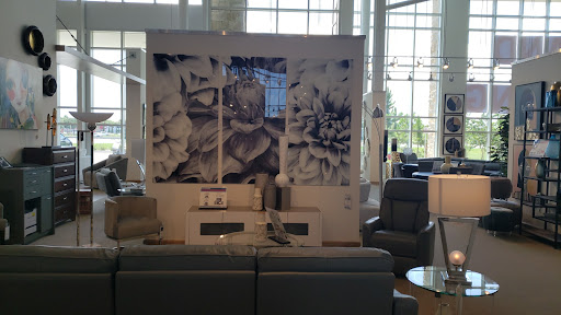 Furniture Store «Rooms To Go Furniture Store - Daytona Beach», reviews and photos, 2375 W International Speedway Blvd, Daytona Beach, FL 32114, USA