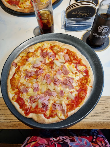 194x228