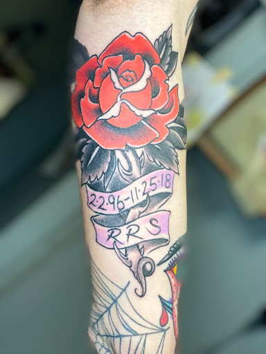 Tattoo Shop «Silkworm Tattoo», reviews and photos, 520 Main St, Hamilton, OH 45013, USA