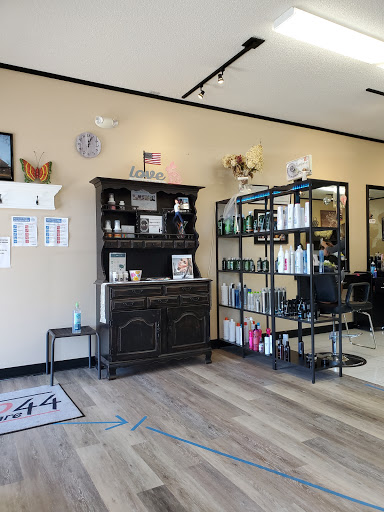 Hair Salon «Studio 44 Family Haircare», reviews and photos, 44 S Main St, East Windsor, CT 06088, USA