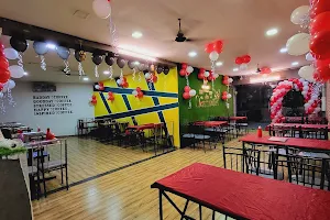 Classmates Cafe & Resto image