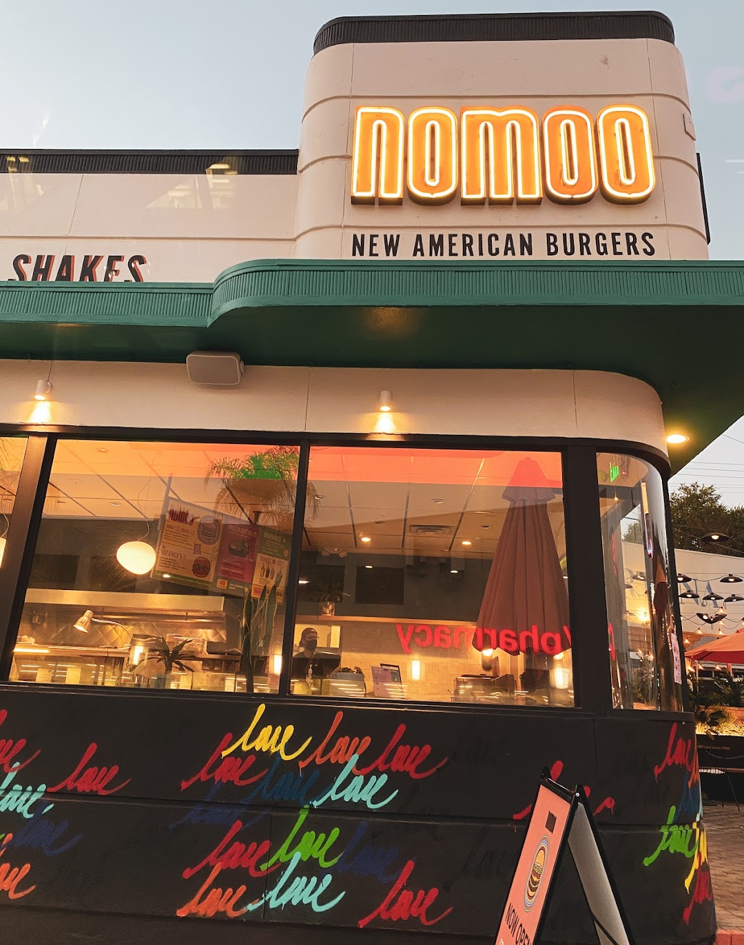 NOMOO New American Burgers