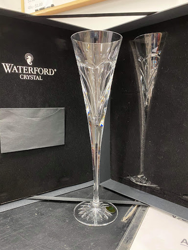 Thrift Store «LISTEN Thrift Store, Canaan, NH», reviews and photos, 236 US-4, Canaan, NH 03741, USA