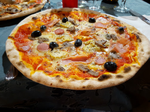 Il Drago Rosso Caffetteria Bar Ristorante Pizzeria Cucina tipica sarda in Tortolì, Provincia di Nuoro